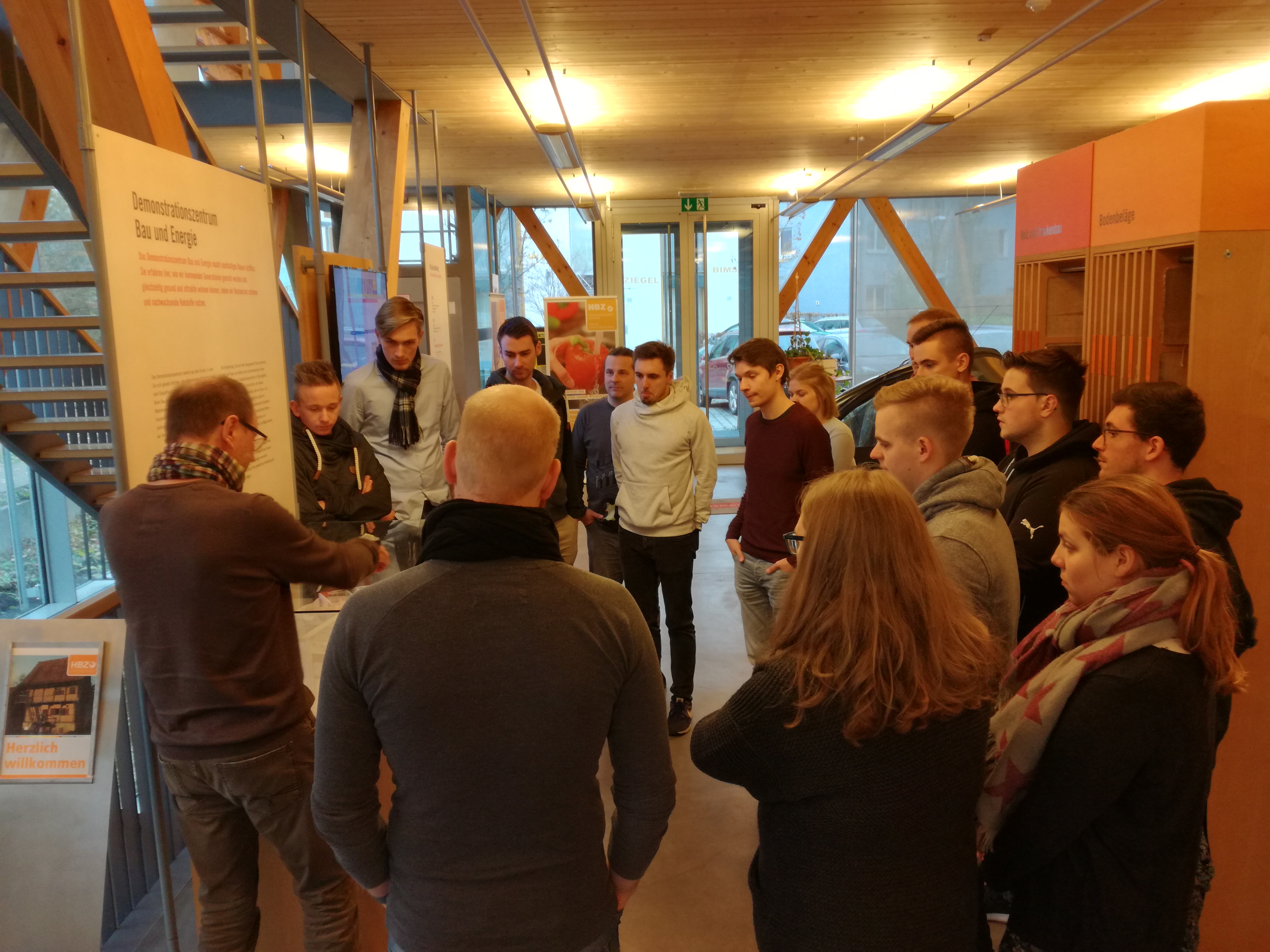 Studierende des Studienganges Wirtschaftsingenieurwesen Energie und Gebäude der Fachhochschule Südwestfalen in Lüdenscheid auf Exkursion im Paul Schnitker-Haus in Münster. Foto: FH Südwestfalen