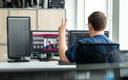 Studierender am Computer