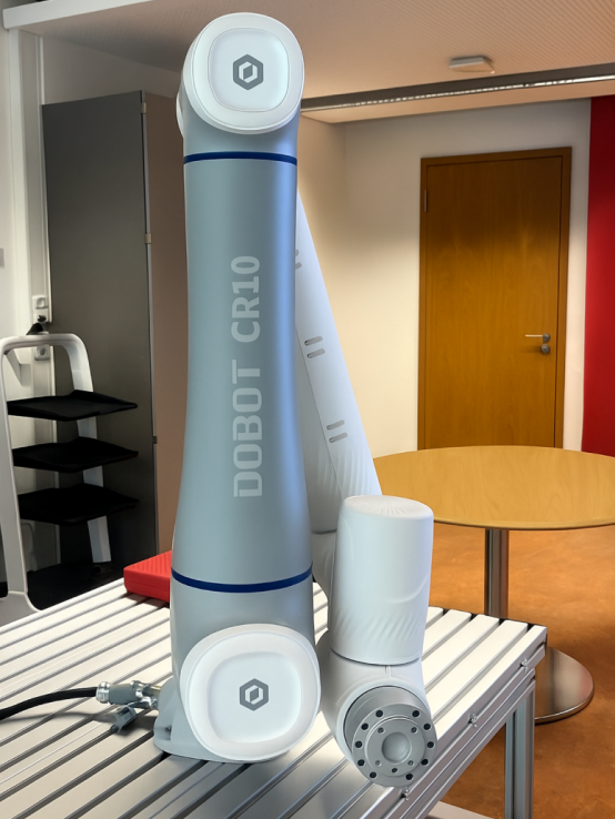 Industrieller Cobot, Dobot CR 105 (Pebot)