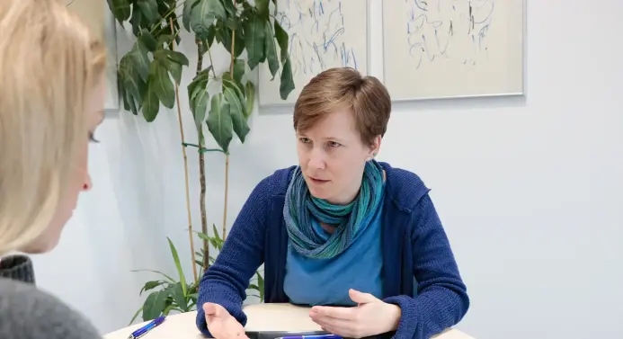 Alexandra Bock von der Allgemeinen Studienberatung der Fachhochschule Südwestfalen bietet in Iserlohn Beratungstermine und offene Angebote an.