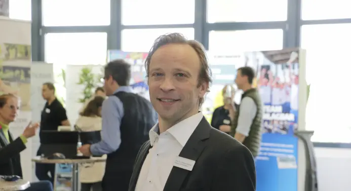 Prof. Dr. Christian Leubner organisierte den ersten Karrieretag in Hagen mit seinem Team.