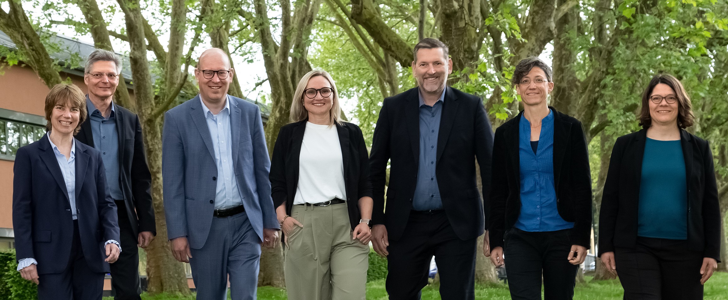 Das Rektorat: Prorektorin für Weiterbildung, Chancengerechtigkeit und Diversität Prof. Eva Briedigkeit, Prorektor für Forschung und Transfer Prof. Dr. Andreas Nevoigt, Rektor Prof. Dr. Dr. Dr. habil. Alexander Prange, Prorektorin für Hochschulstrukturentwicklung Prof. Dr. Ines von Weichs, Kanzler Dr. Ulrich Müller, Gleichstellungsbeauftragte Dr. Bettina Kretzschmar und Prorektorin für Studium und Lehre Prof. Dr. Bianca Will.