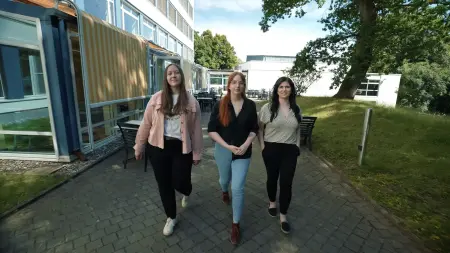 Studentinnen aus dem Fachbereich I und N
