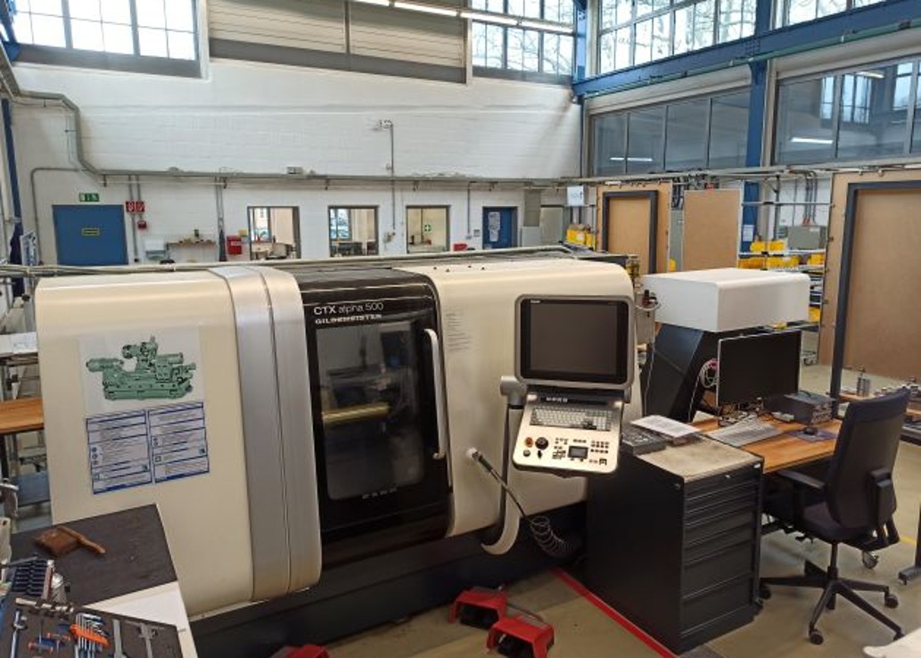 Maschine CNC Drehzentrum